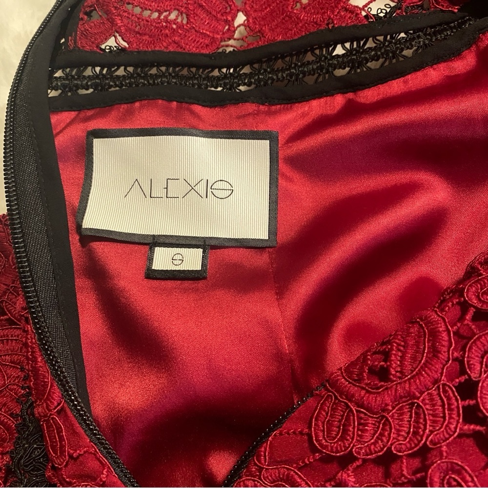 EUC Alexis Randie 3/4 Sleeve Lace Midi Dress In Red - Size S - Picture 12 of 12